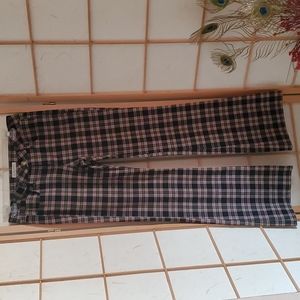 3/$25 Junior Girls Black/Tan/Red Solare Sporta Pants in a Size 7